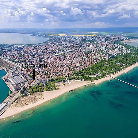 Unique Location Apartment With Parking Burgas Stad Buitenkant foto