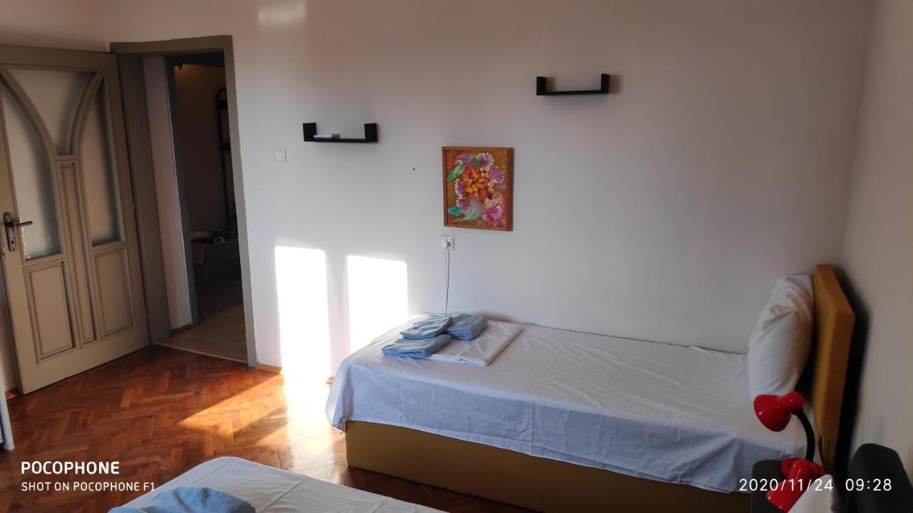 Unique Location Apartment With Parking Burgas Stad Buitenkant foto